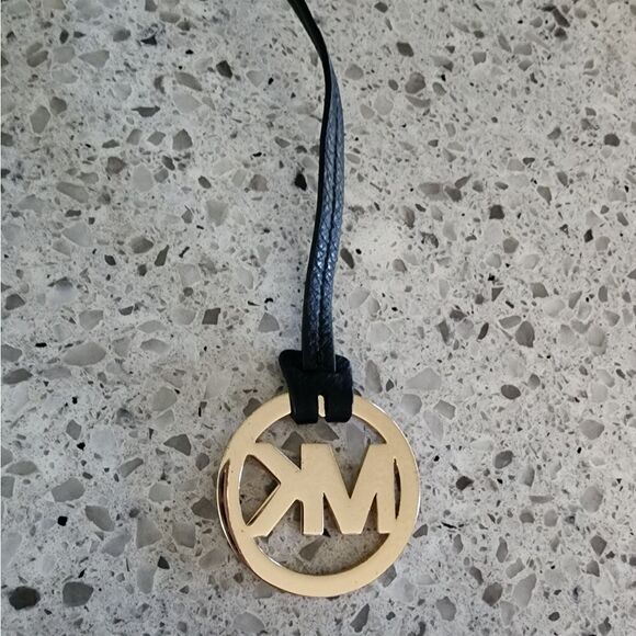 Michael Kors Hang Tag  - Picture 9 of 9